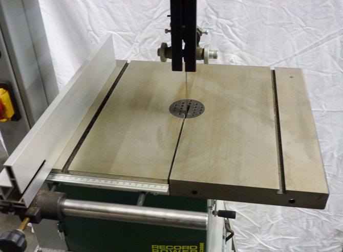 Maker: Record | Category: Bandsaws , Woodworking , Woodworking Saws